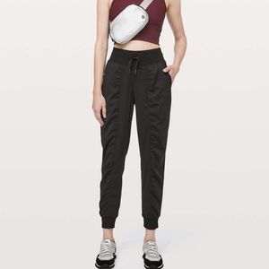 Lululemon Dance Studio Joggers 29” Black Size 6